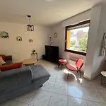 Stras\' Home